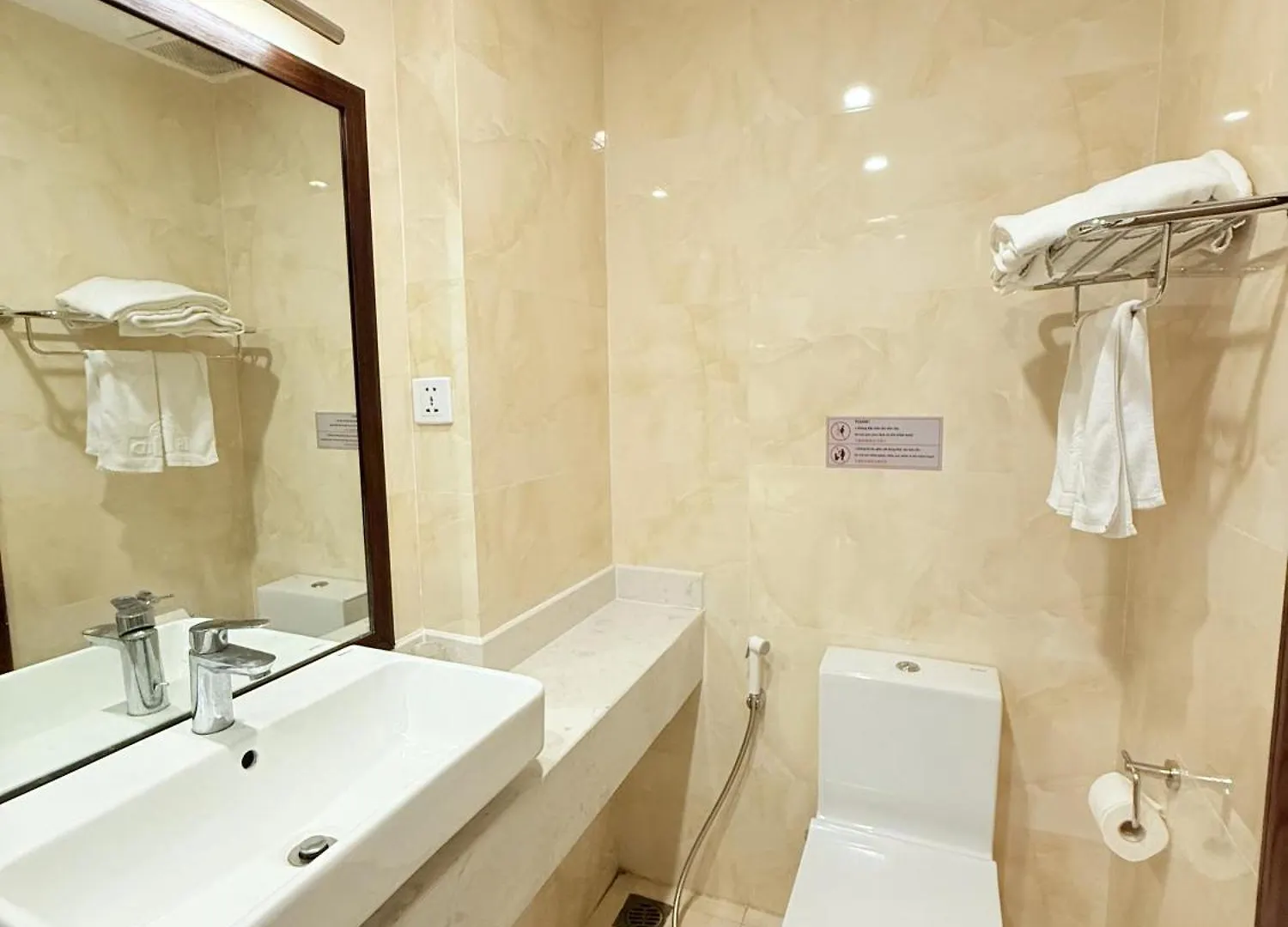 Lenid Ocean View Hotel Nha Trang 4*,  Vietnam